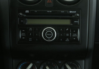 Подержанный автомобиль Nissan Qashqai 2010 года (13 фото)