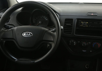 Подержанный автомобиль Kia Picanto 2011 года (14 фото)