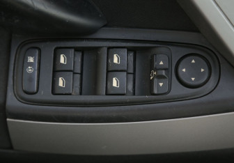 Подержанный автомобиль Citroen C4 Picasso 2008 года (14 фото)