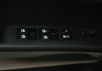 Подержанный автомобиль Nissan X-Trail 2008 года (18 фото)
