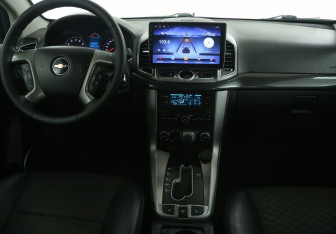 Подержанный автомобиль Chevrolet Captiva 2014 года (12 фото)