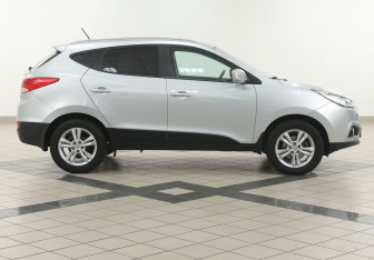 Подержанный автомобиль Hyundai ix35 2013 года (5 фото)