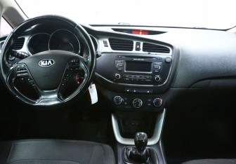 Подержанный автомобиль Kia Ceed Wagon 2014 года (8 фото)