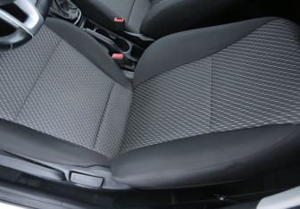 Подержанный автомобиль Kia Rio Sedan 2018 года (11 фото)