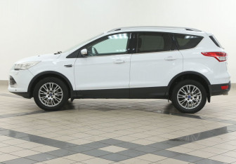 Подержанный автомобиль Ford Kuga 2014 года (7 фото)