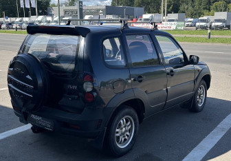 Подержанный автомобиль Chevrolet Niva 2006 года (4 фото)