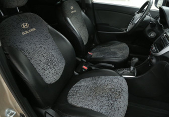 Подержанный автомобиль Hyundai Solaris Sedan 2011 года (10 фото)