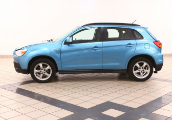 Подержанный автомобиль Mitsubishi ASX 2010 года (4 фото)