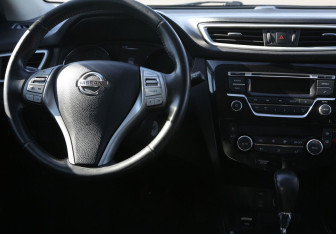 Подержанный автомобиль Nissan Qashqai 2014 года (18 фото)