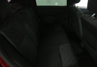 Подержанный автомобиль Renault Logan Sedan 2013 года (11 фото)