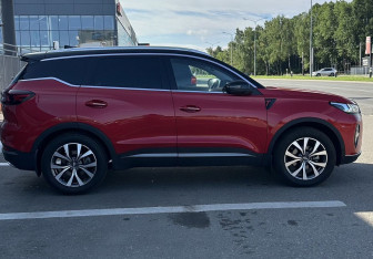 Подержанный автомобиль Chery Tiggo 7 Pro Max 2023 года (3 фото)