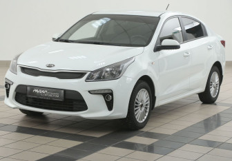 Подержанный автомобиль Kia Rio Sedan 2017 года (8 фото)