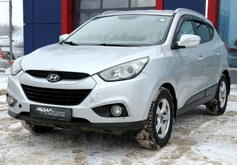 Подержанный автомобиль Hyundai ix35 2011 года (3 фото)