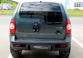 Подержанный автомобиль Chevrolet Niva 2017 года (5 фото)