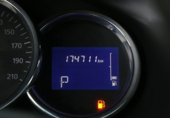 Подержанный автомобиль Renault Logan Sedan 2018 года (17 фото)