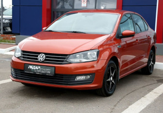 Подержанный автомобиль Volkswagen Polo Sedan 2016 года (3 фото)