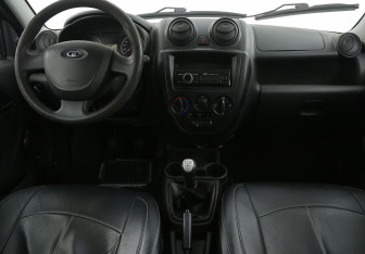 Подержанный автомобиль LADA (ВАЗ) Granta Sedan 2012 года (12 фото)