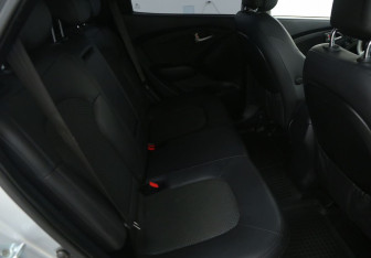 Подержанный автомобиль Hyundai ix35 2013 года (11 фото)