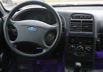 Подержанный автомобиль LADA (ВАЗ) 2112 2007 года (14 фото)