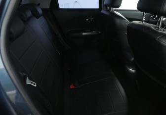 Подержанный автомобиль Nissan Juke 2012 года (11 фото)