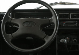 Подержанный автомобиль LADA (ВАЗ) 2107 2012 года (14 фото)