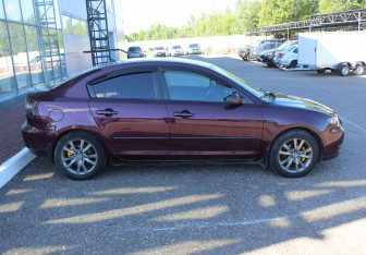 Подержанный автомобиль Mazda 3 Sedan 2007 года (8 фото)