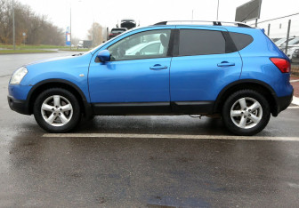 Подержанный автомобиль Nissan Qashqai 2007 года (8 фото)