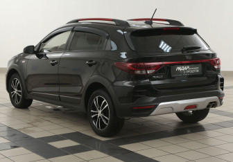 Подержанный автомобиль Kia Rio Hatchback 2020 года (2 фото)