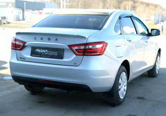 Подержанный автомобиль LADA (ВАЗ) Vesta Sedan 2017 года (6 фото)