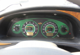 Подержанный автомобиль Chevrolet Niva 2004 года (14 фото)