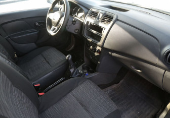 Подержанный автомобиль Renault Logan Sedan 2019 года (9 фото)