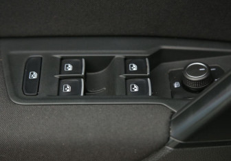 Подержанный автомобиль Volkswagen Tiguan 2018 года (17 фото)