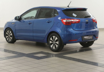 Подержанный автомобиль Kia Rio Hatchback 2013 года (2 фото)