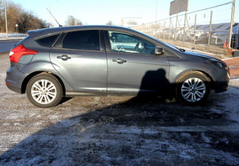 Подержанный автомобиль Ford Focus Hatchback 2013 года (7 фото)