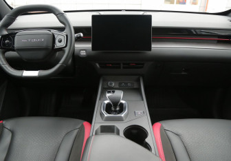 Подержанный автомобиль Jetour Dashing 2023 года (12 фото)