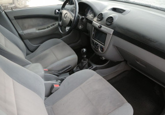 Подержанный автомобиль Chevrolet Lacetti Hatchback 2007 года (9 фото)