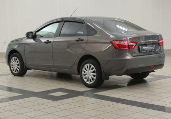 Подержанный автомобиль LADA (ВАЗ) Vesta Sedan 2022 года (2 фото)