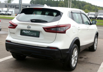 Подержанный автомобиль Nissan Qashqai 2021 года (6 фото)