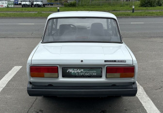 Подержанный автомобиль LADA (ВАЗ) 2107 2011 года (5 фото)