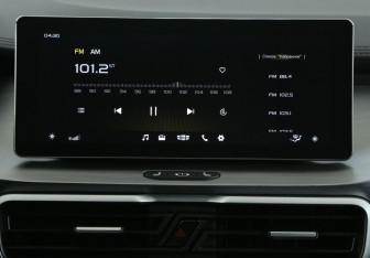 Подержанный автомобиль Geely Coolray 2023 года (13 фото)