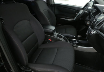 Подержанный автомобиль SsangYong Actyon 2014 года (10 фото)