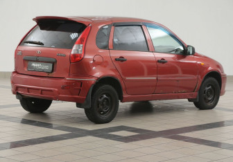 Подержанный автомобиль LADA (ВАЗ) Kalina Hatchback 2010 года (4 фото)