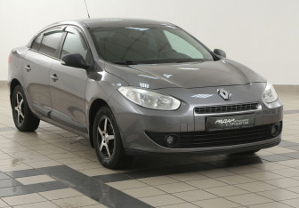 Подержанный автомобиль Renault Fluence 2012 года (1 фото)