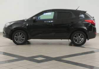 Подержанный автомобиль Hyundai ix35 2014 года (7 фото)