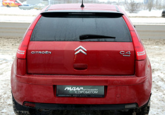 Подержанный автомобиль Citroen C4 Hatchback 2010 года (5 фото)