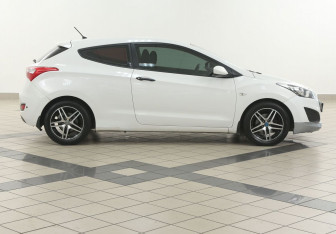 Подержанный автомобиль Hyundai i30 Hatchback 2013 года (5 фото)