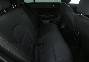 Подержанный автомобиль Kia Sportage 2017 года (15 фото)