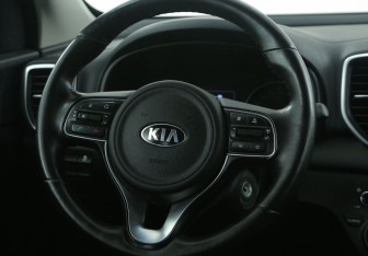 Подержанный автомобиль Kia Sportage 2017 года (26 фото)
