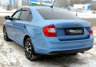 Подержанный автомобиль Skoda Rapid Liftback 2017 года (4 фото)