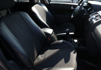 Подержанный автомобиль Renault Megane Sedan 2008 года (10 фото)